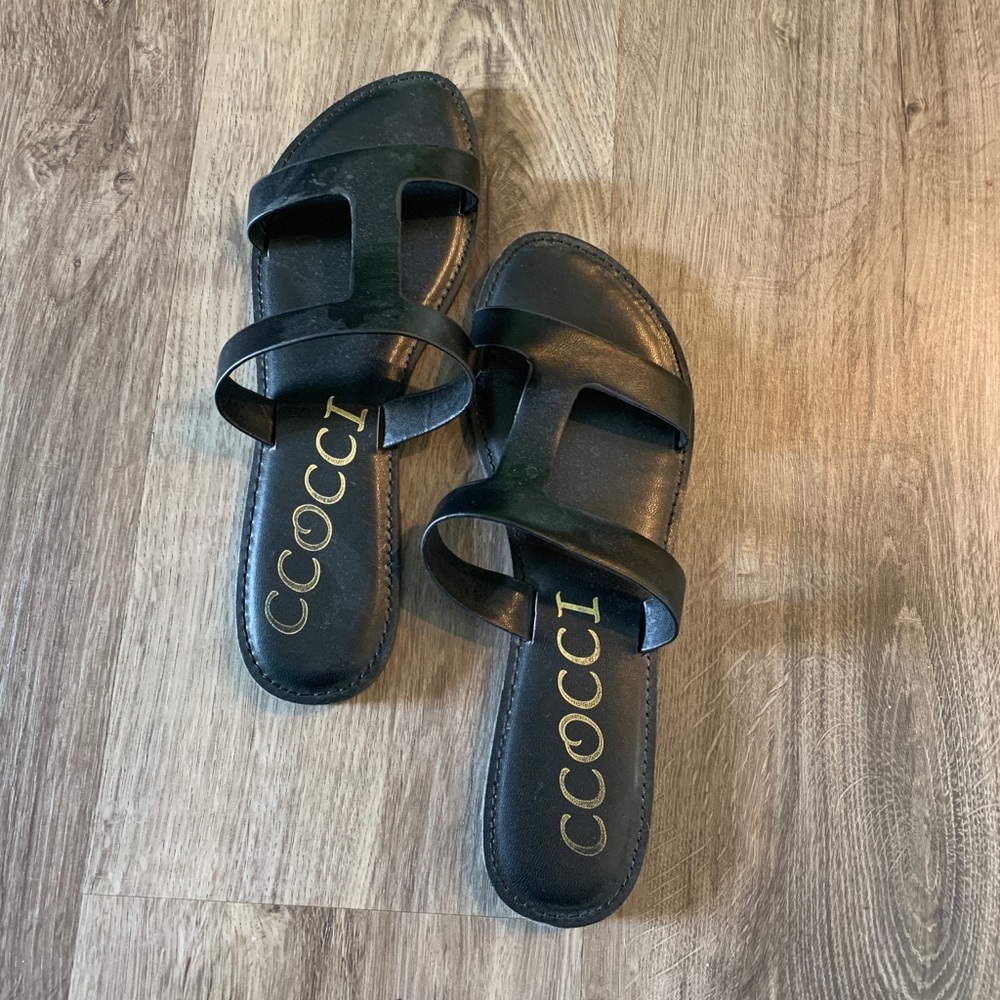 Black cocci flat sandals